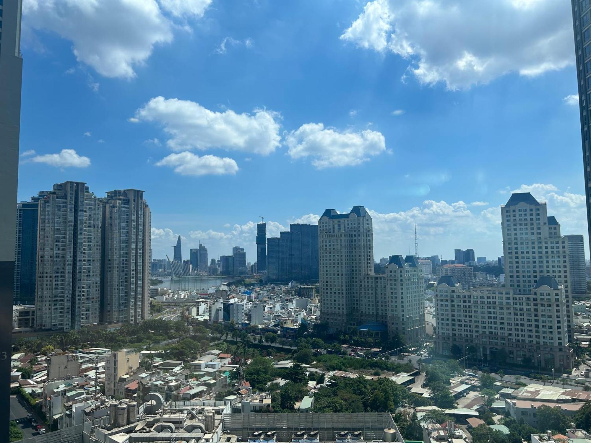 Luxhomes Saigon - Vinhomes Central Park Ho Chi Minh City Bagian luar foto