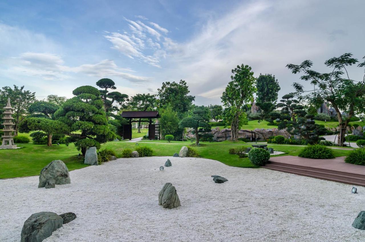 Luxhomes Saigon - Vinhomes Central Park Ho Chi Minh City Bagian luar foto