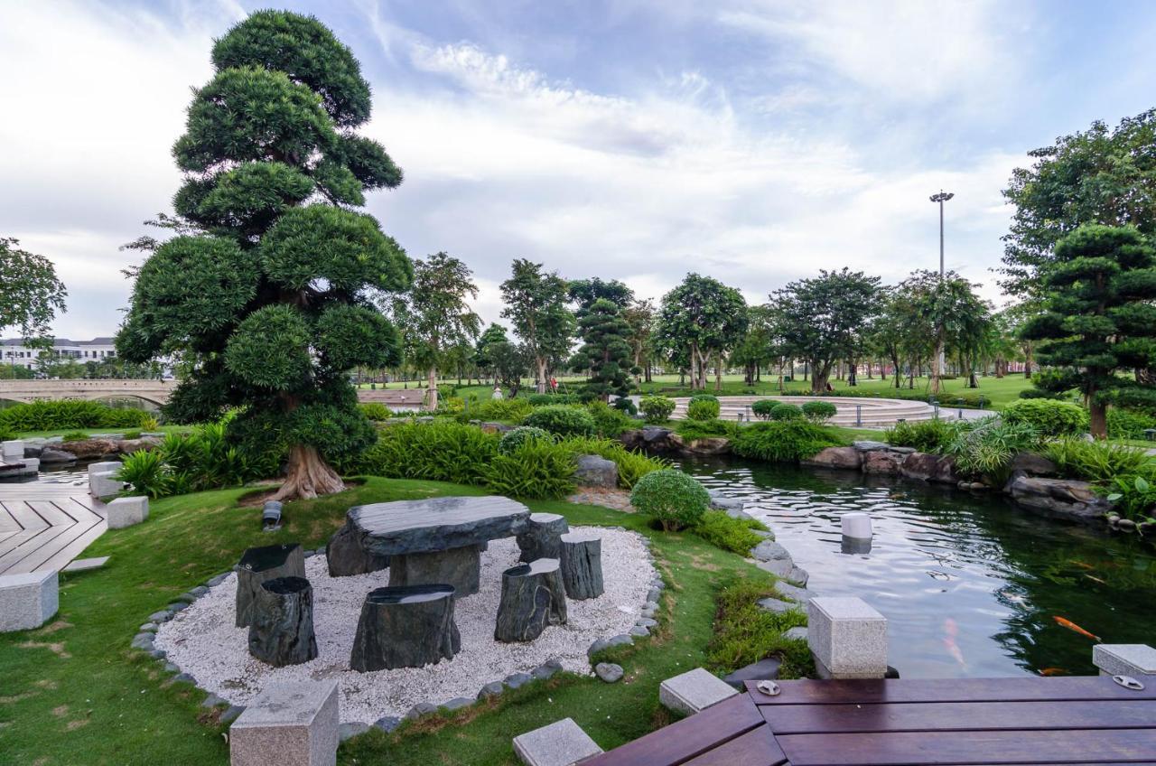 Luxhomes Saigon - Vinhomes Central Park Ho Chi Minh City Bagian luar foto