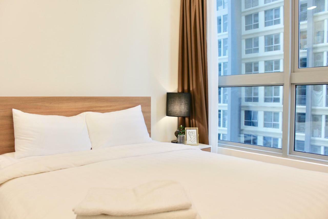 Luxhomes Saigon - Vinhomes Central Park Ho Chi Minh City Bagian luar foto