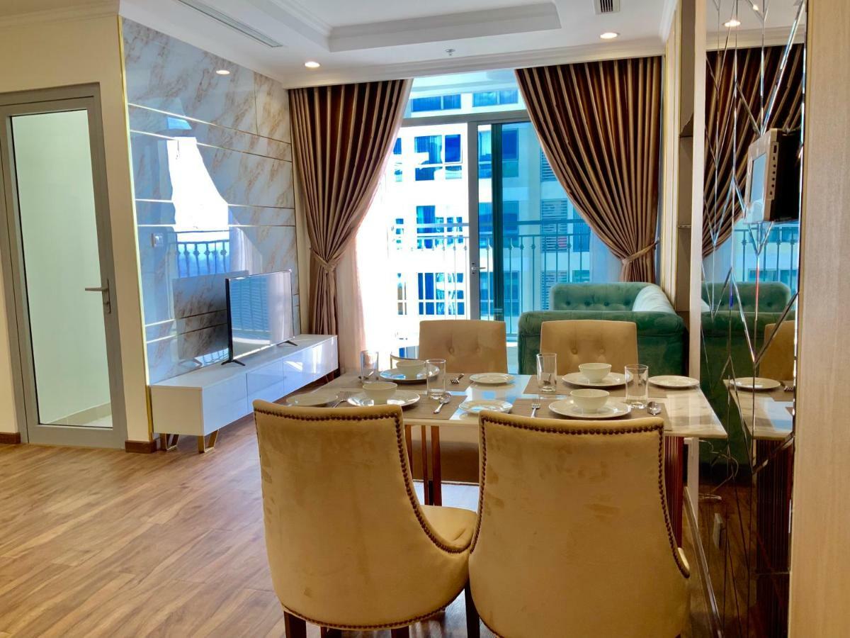 Luxhomes Saigon - Vinhomes Central Park Ho Chi Minh City Bagian luar foto